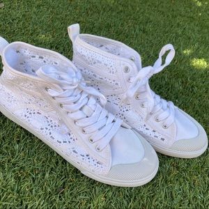 Rocket Dog Amati White Crochet Lace-Up Sneakers